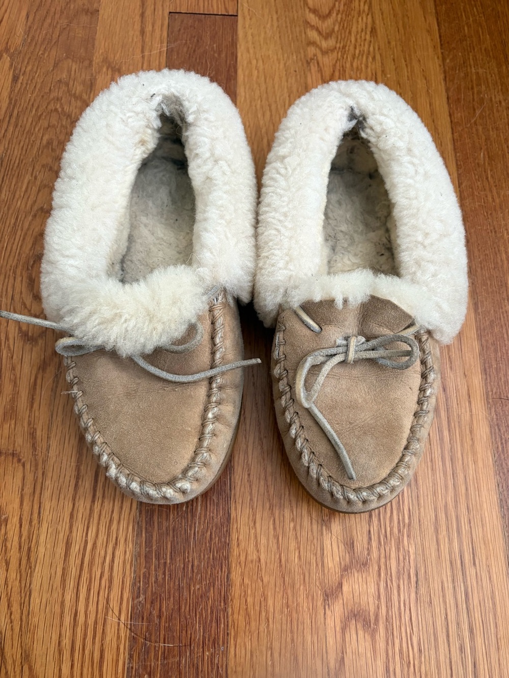 L. L. Bean Cozy Shearling-Lined Suede Moccasin Wicked Good Slippers Women’s 7